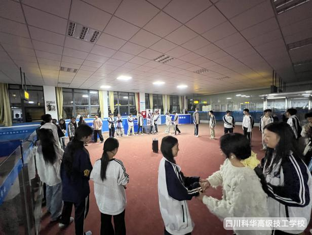 科华快讯 | 凝心聚力,技能同行--2405、2415班班级团建拓展活动