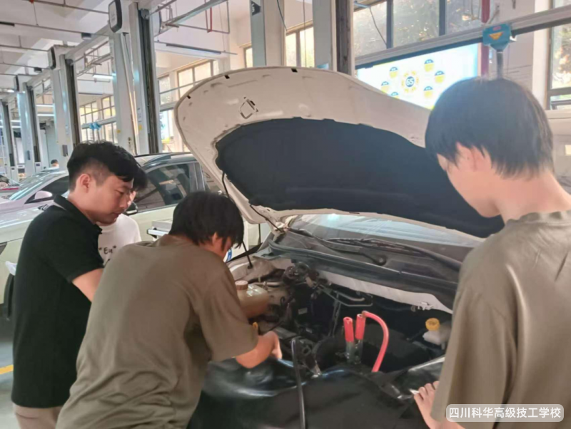 科华快讯 | 聚焦职校技能竞赛,看我校师生如何备赛展风采