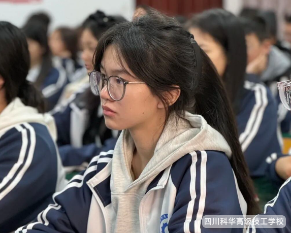 科华快讯 | 技能照亮前程 劳模工匠领航——“罨画工匠”董建清教你看见技能的力量