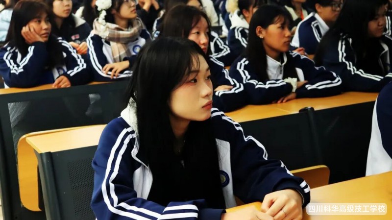 科华大讲堂 | 大讲堂第二期开讲，张校长带你用正确恋爱观和奋斗精神驶向成功彼岸