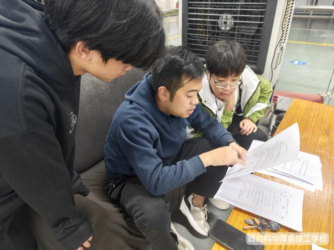 科华快讯 | 技能人才培养进行时，我校师生备赛竞赛争佳绩