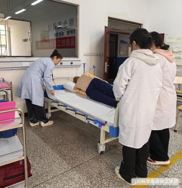 科华快讯 | 技能人才培养进行时，我校师生备赛竞赛争佳绩