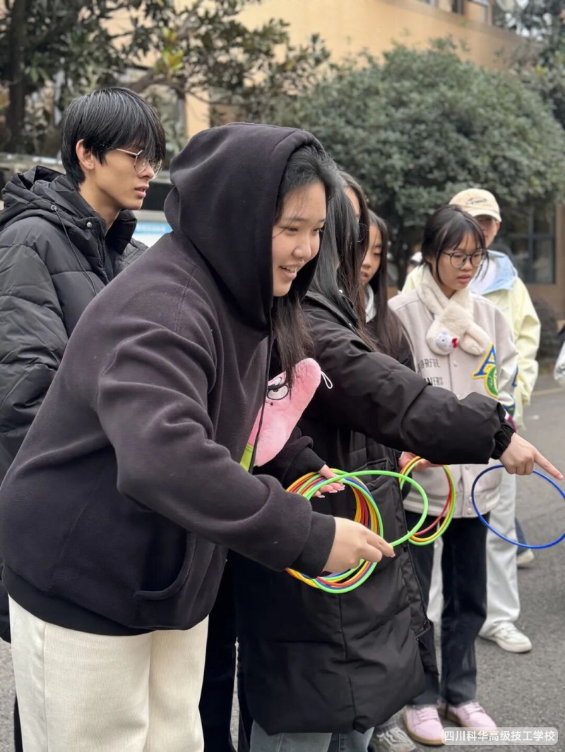 科华团委| 跳蚤市场：时光的碎片集市
