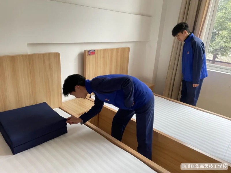 科华团委 | 学消防技能·敬火焰蓝魂·传爱国薪火——四川科华高级技工学校“12·9”系列主题活动